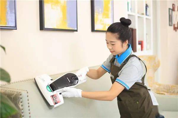 十部門(mén)聯(lián)合發(fā)力 加大財(cái)政支持健全信用體系，推動(dòng)家政勞務(wù)服務(wù)高質(zhì)量發(fā)展
